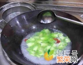 清炒苦瓜怎么做好吃 苦瓜怎么炒好吃又不苦