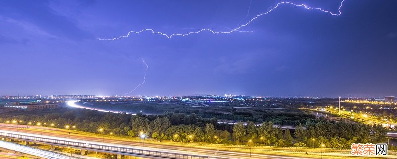 雷阵雨飞机能正常起飞吗 打雷闪电飞机能不能起飞