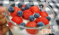 蓝莓水果酸奶制作方法 蓝莓水果酸奶做法