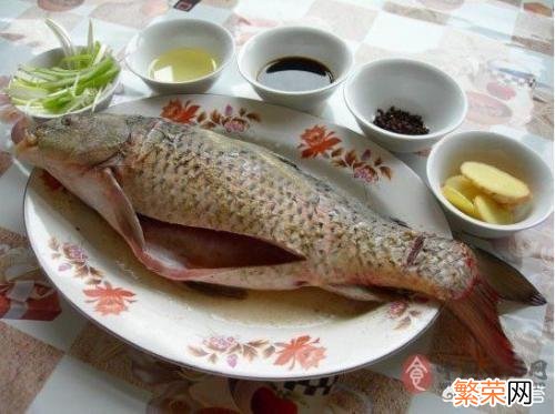 清蒸鲤鱼的做法 怎样做清蒸鲤鱼最好吃