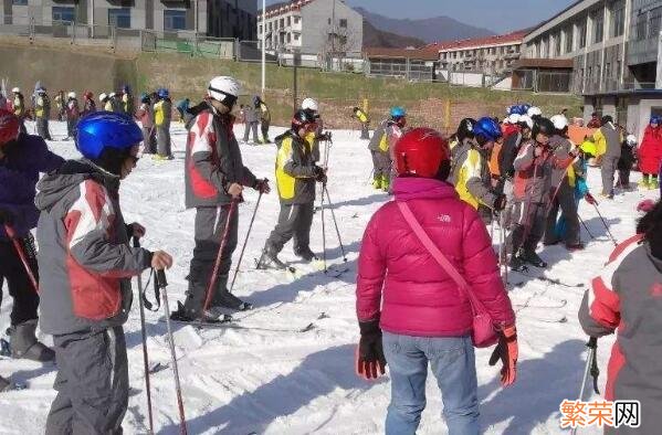 滑雪初学者去北京哪个滑雪场比较好 北京比较好的滑雪场