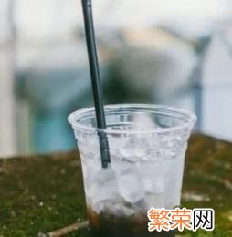 陶瓷杯与马克杯区别在哪里 马克杯和陶瓷杯有什么区别