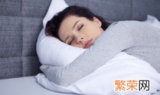 梦见有人打伞是什么意思 梦见有人打伞有什么含义