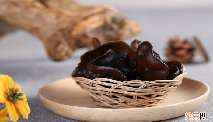 怎么判断木耳熟没熟 木耳炒到什么程度算熟