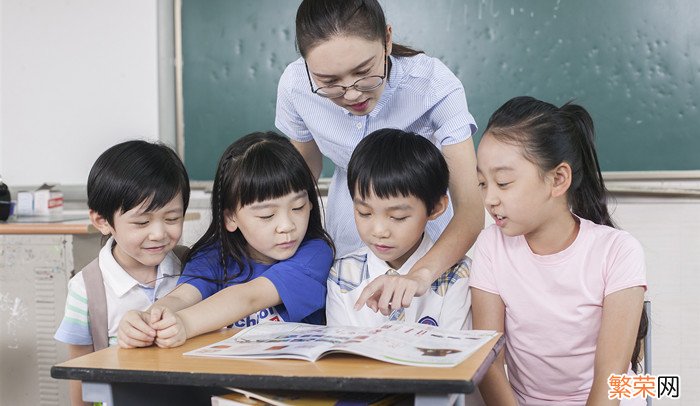 小学生感恩教师节的内容怎么写 小学生感恩教师节的内容写法