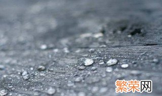 享受下雨天的心情短语 有关下雨天的句子