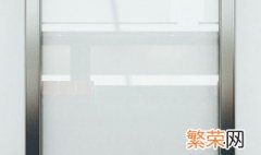 玻璃纸风化了怎样去掉 玻璃上贴纸风化了怎么去除