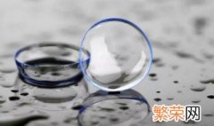 隐形眼镜可以暂时泡矿泉水里吗 矿泉水暂时泡隐形眼镜还可以戴吗