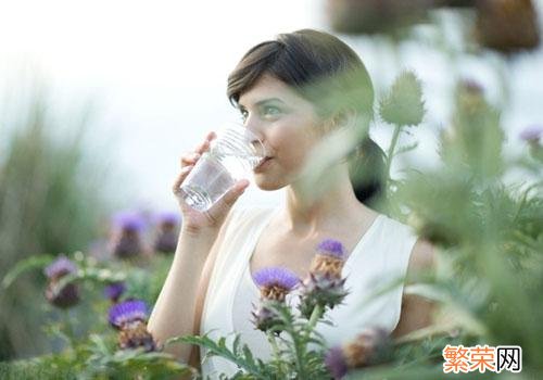 喝热水能治感冒吗 喝热水能治感冒吗吗