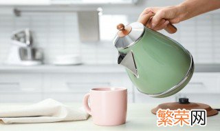 茶壶里的水垢时间长了怎么去除 茶壶里的水垢时间长了怎么去除小妙招