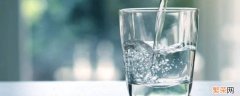 哪种喝水方式是不合理的饮水习惯 不易采取那种喝水方式