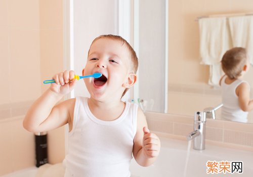 刷牙前需要沾水吗 刷牙前牙刷要沾水吗