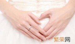 女人中指戴戒指是什么意思 女人中指戴戒指说明什么