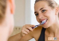 用牙线牙龈出血是什么原因 牙龈出血是什么原因