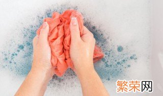 纯棉衣服大了怎么缩水 纯棉衣服缩水怎么办