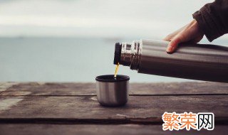 黄芪泡水可以用不锈钢保温杯吗 不锈钢保温杯可以泡黄芪吗