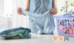 衣服老往身上吸怎么办啊 衣服老往身上吸怎么办