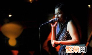 有关唱歌的小技巧 歌唱的姿势很重要