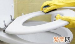 抽水马桶掉里玩具怎么解决视频 抽水马桶掉里玩具怎么解决