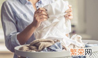 衣服上的圆珠笔油怎么洗掉 衣服上圆珠笔油怎么洗掉