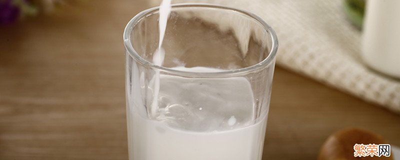 还原奶和鲜奶粉的区别 还原奶和鲜奶粉有什么不同