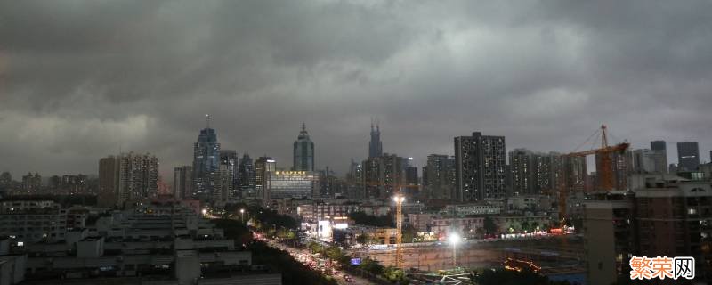 大暴雨前的云 暴雨前的云都有哪些