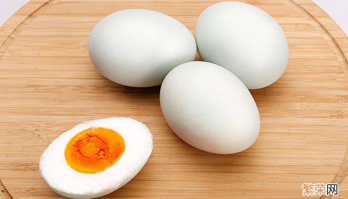 烤海鸭蛋和咸鸭蛋的区别 烤海鸭蛋和咸鸭蛋有什么不同