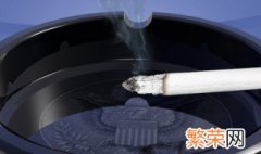 烟灰缸倒水有啥说法 烟灰缸倒水有什么说法