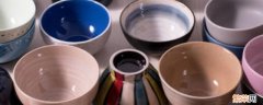 陶瓷碗可以进微波炉吗 陶瓷碗可以直接放进微波炉吗