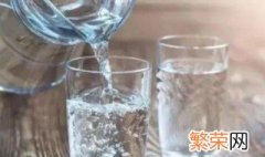 矿泉水和白开水能兑着喝吗 矿泉水和白开水可以兑着喝吗