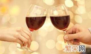 白葡萄酒和红葡萄酒的斟酒区别 葡萄酒与白葡萄酒