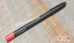 眼线液笔和眼线胶笔有什么区别 眼线液笔和眼线胶笔有什么区别吗