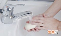 发泡胶弄手上如何清洗 发泡胶怎么清洗手上