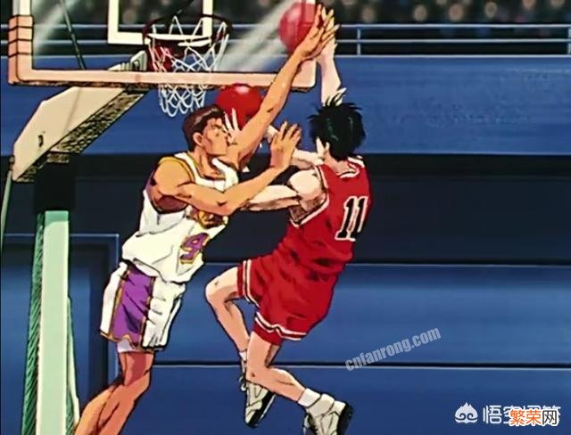 《灌篮高手》牧绅一面对流川枫的扣篮都采取封盖阻拦,对樱木的扣篮为何却要犯规？