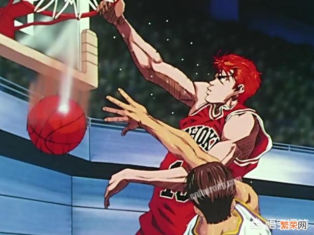 《灌篮高手》牧绅一面对流川枫的扣篮都采取封盖阻拦,对樱木的扣篮为何却要犯规？
