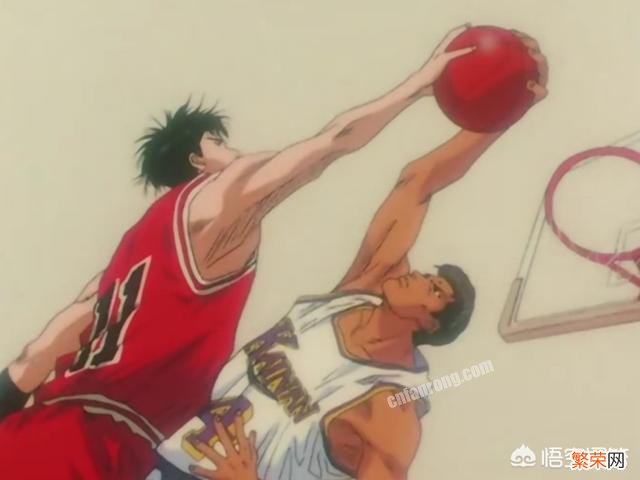 《灌篮高手》牧绅一面对流川枫的扣篮都采取封盖阻拦,对樱木的扣篮为何却要犯规？