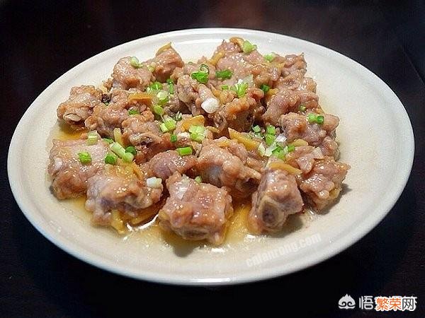 年夜饭的菜谱有哪些推荐？应该如何制作可口的年夜饭？