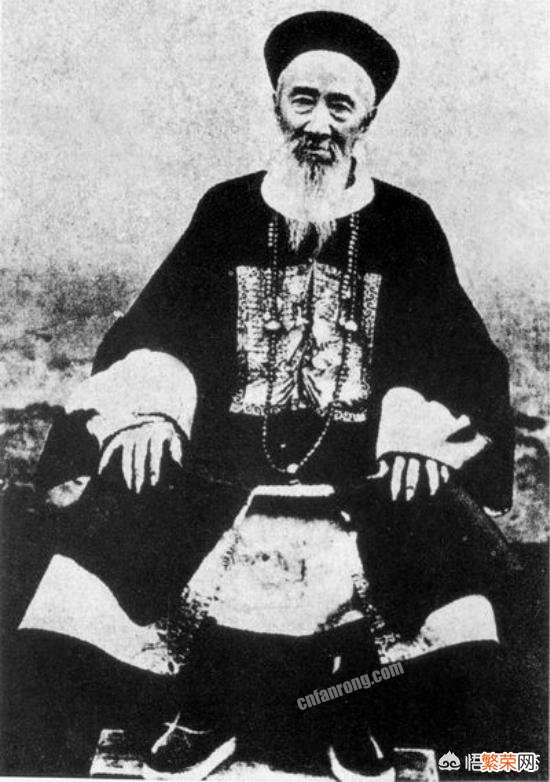 曾国藩、李鸿章、张之洞、左宗棠谁的官职最高?