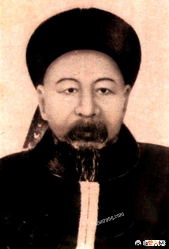 曾国藩、李鸿章、张之洞、左宗棠谁的官职最高?