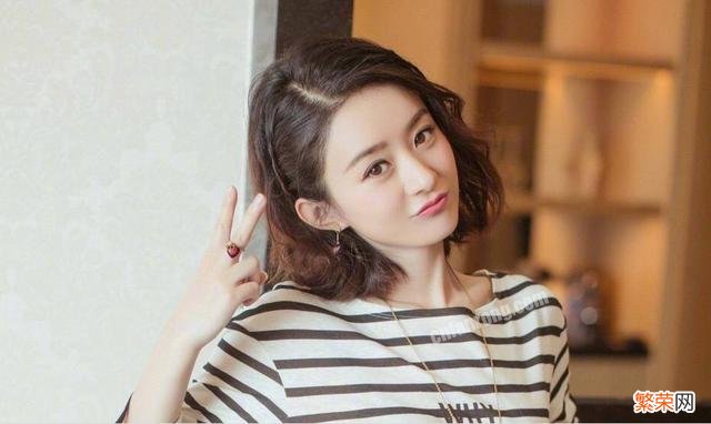 女生发际线高适合什么样的发型呢？