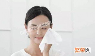正确使用洗脸巾的方法 正确使用洗脸巾的方法是