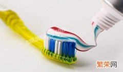 牙膏除雾小妙招 所需要的工具和做法