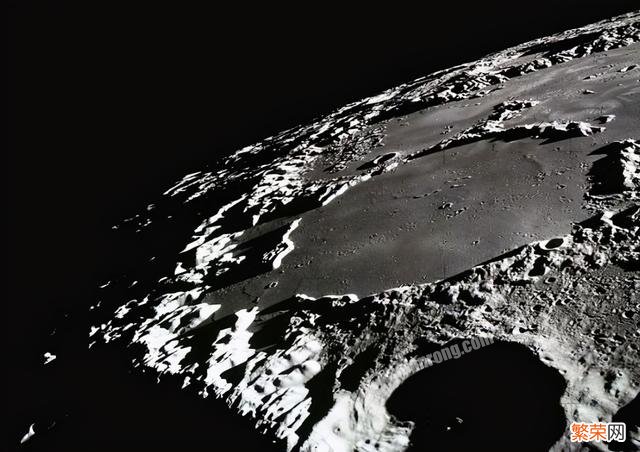 登上月球的人都发现了什么惊人的东西？