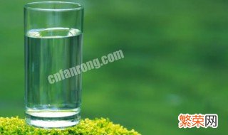 玻璃杯可以放在微波炉里加热吗 玻璃杯可以放在微波炉里加热吗