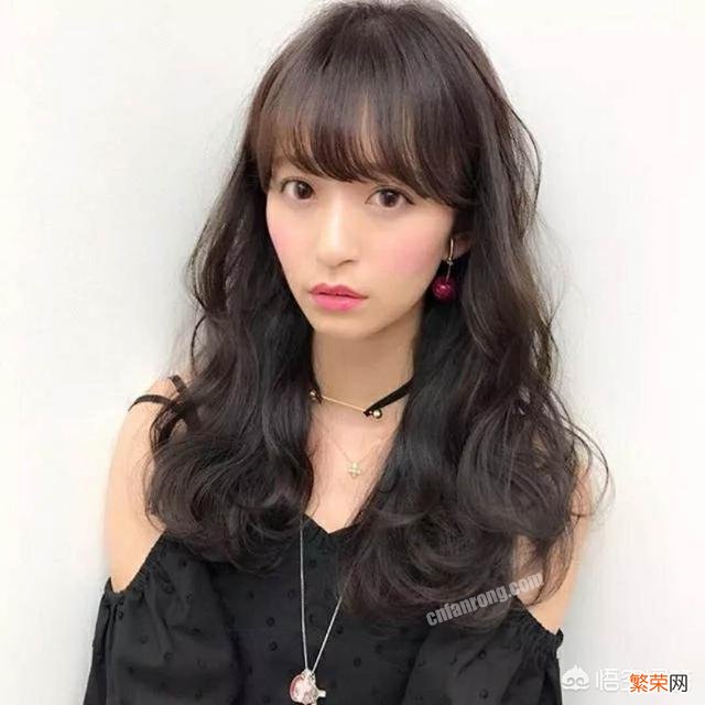 脸型和发型的关系有多大?