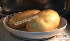 微波炉可以直接烤土豆吗 土豆整个放微波炉里可以烤吗