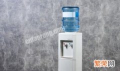 饮水机怎么换水桶 饮水机如何换水桶