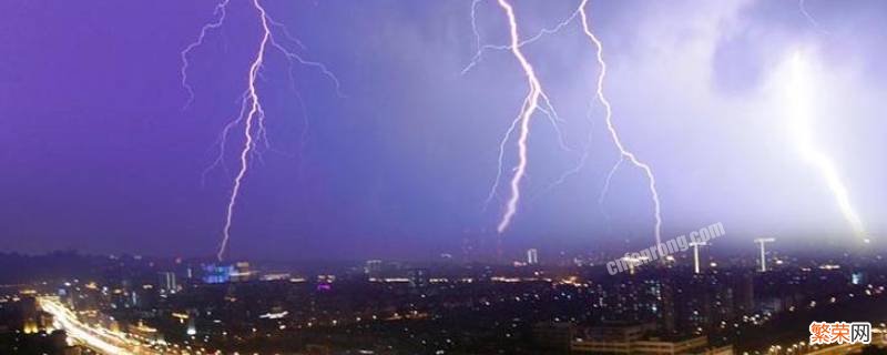 打雷可以开空调睡觉吗 打雷时能开空调睡觉么