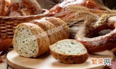 自己做的面包怎么保存才能不让它变硬 自己做的面包怎么保存