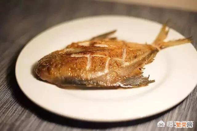 两斤多的鲳鱼怎么煎？